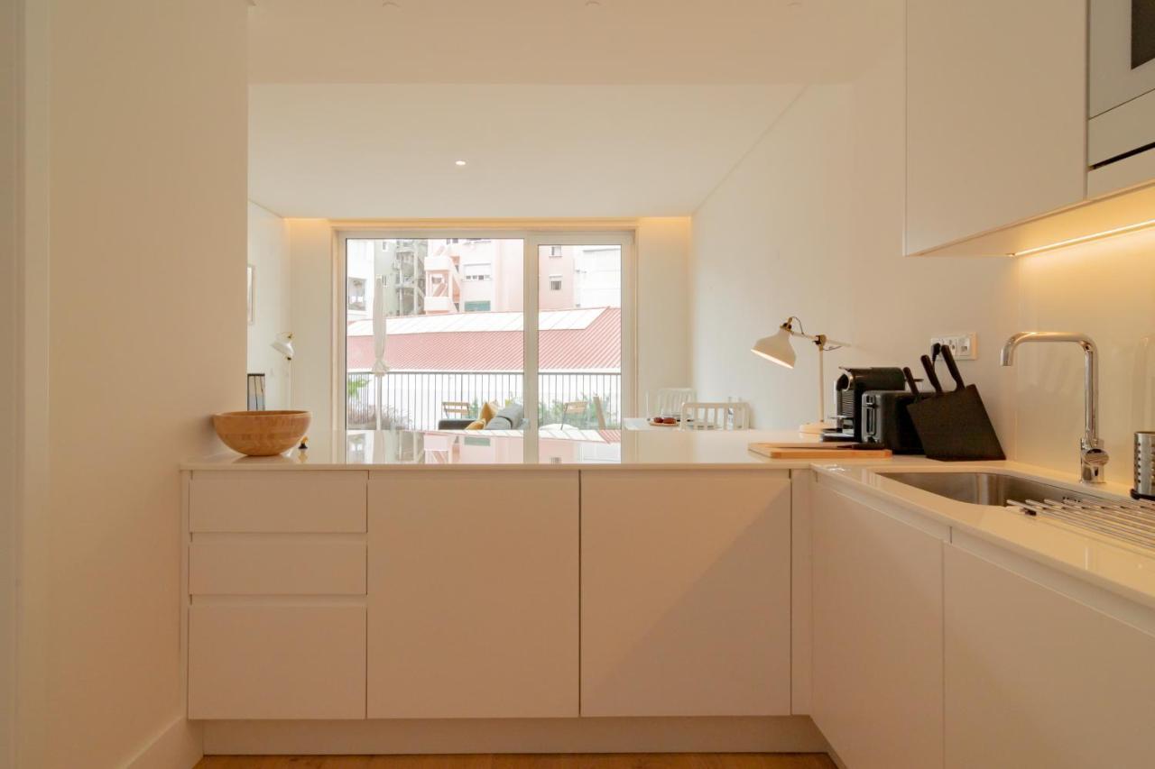 Apartment Bright 1 Bdr W/ Pool View By Lovelystay